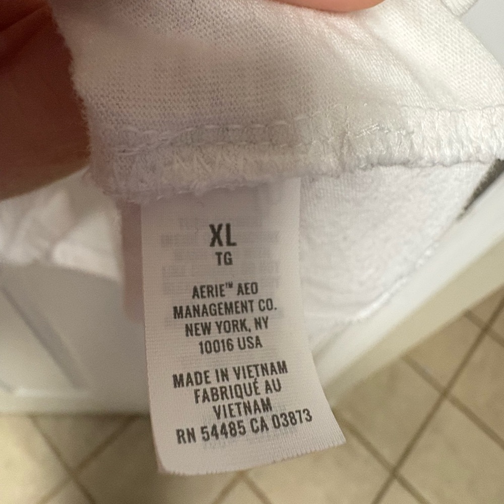 Aerie white Long Sleeve Tee - Picture 3 of 4